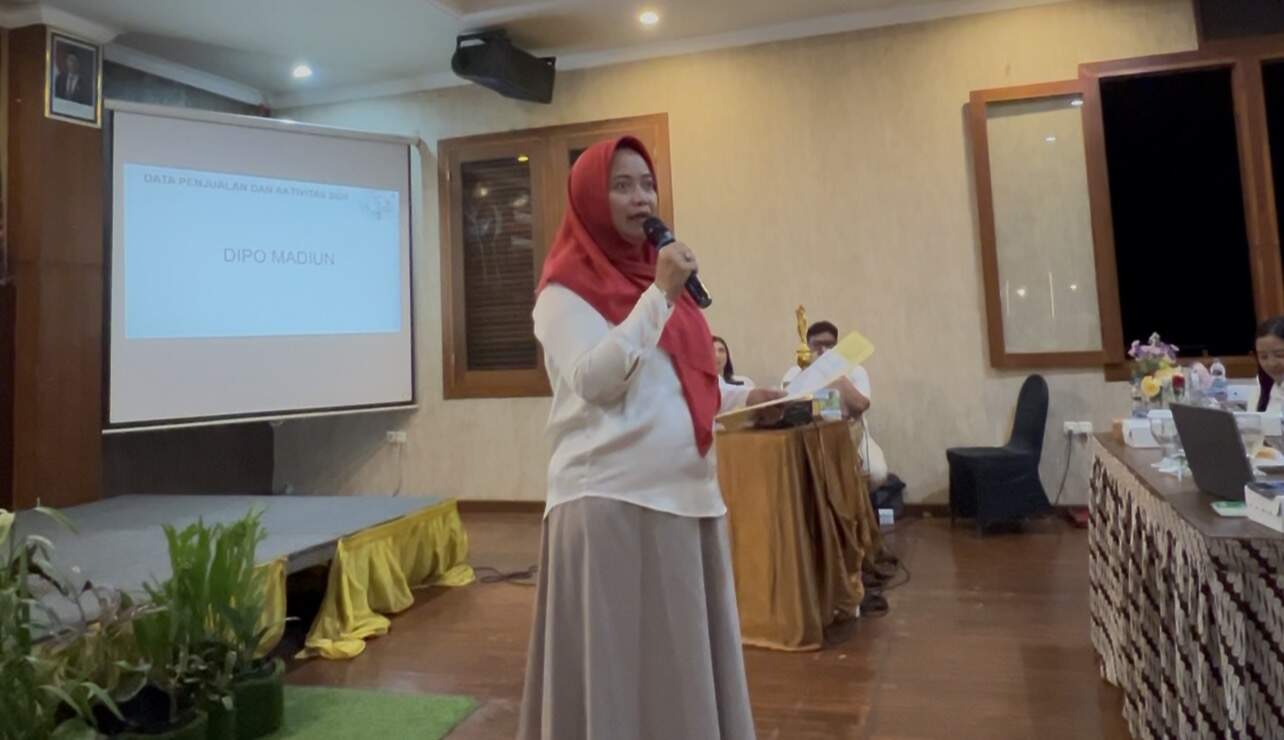 Daru Harti, SH selaku BM Koordinator DIPO Jatim menyampaikan apresiasi mendalam kepada seluruh hadirin yang telah meluangkan waktu demi menyukseskan pertemuan akbar tersebut